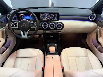 MERCEDES-BENZ A 250 e 8G Limo PANO LEDER BEIGE HUD WIDE 360