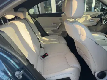 MERCEDES-BENZ A 250 e Limousine PROGRESSIVE NIGHT AH…