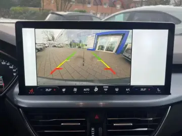 Ford Focus Active Autom. Kamera ACC Navi Winter-Pa