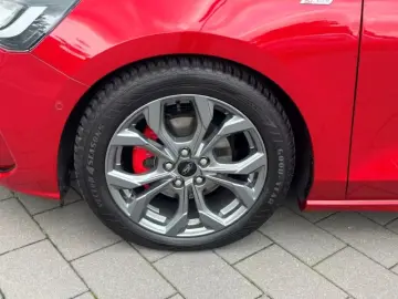 Ford Focus ST-Line X Autom LED Driver Assistance Package