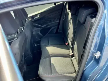 Ford Focus ST-Line X Styling- Easy-Parking-