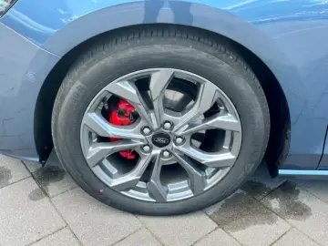 Ford Focus ST-Line X Styling- Easy-Parking-