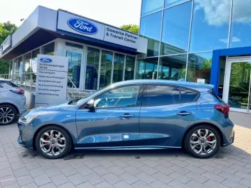 Ford Focus ST-Line X Styling- Easy-Parking-