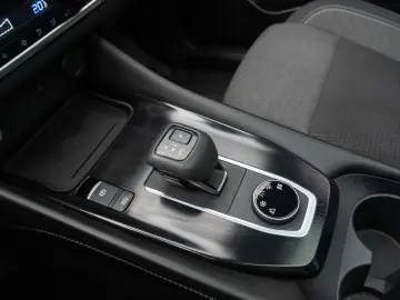 Nissan Qashqai 1.3 l MHEV X-Tronic 4WD N-Connecta