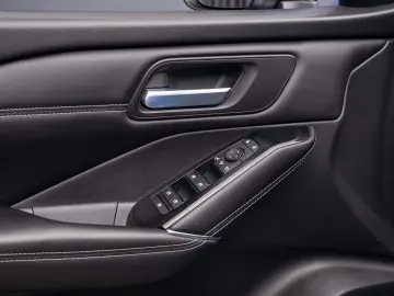 Nissan Qashqai 1.3 l MHEV X-Tronic 4WD N-Connecta