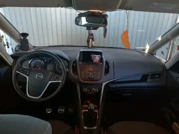 Opel Zafira Tourer