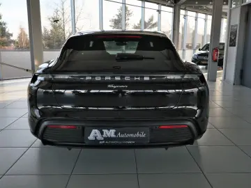 PORSCHE Taycan Sport Turismo Perf.Plus Hinterachslenkung