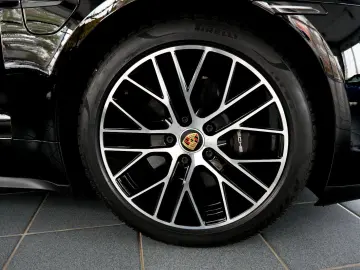 PORSCHE Taycan Sport Turismo Perf.Plus Hinterachslenkung