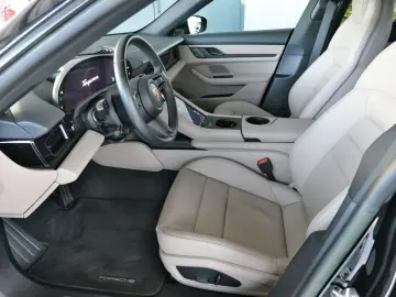 PORSCHE Taycan Sport Turismo Perf.Plus Hinterachslenkung