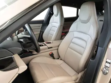 PORSCHE Taycan 4S Sport Turismo Performancebatterie