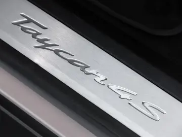 PORSCHE Taycan 4S Sport Turismo Performancebatterie