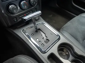 Dodge Challenger SRT-8