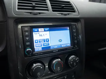 Dodge Challenger SRT-8