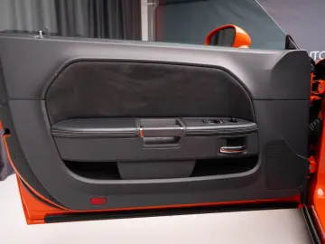 Dodge Challenger SRT-8