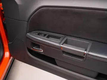 Dodge Challenger SRT-8