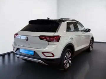 VW T-Roc 1.5 TSI Move DSG LED Navi ACC RFK 2xKlima