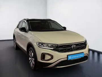 VW T-Roc 1.5 TSI Move DSG LED Navi ACC RFK 2xKlima