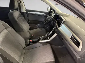 VW T-Roc 1.5 TSI Move DSG LED Navi ACC RFK 2xKlima