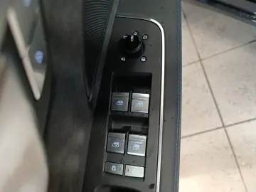 AUDI A8 3.0 TDI quattro B&O HUD Pano StdHz Leder