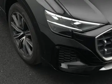 AUDI Q8 55 TFSI e quattro tiptronic  S line