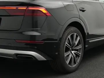 AUDI Q8 55 TFSI e quattro tiptronic  S line