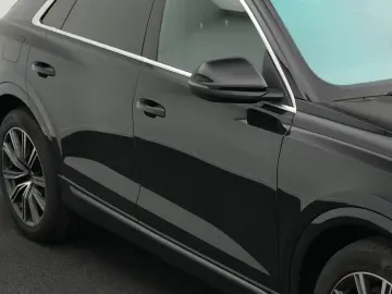 AUDI Q8 55 TFSI e quattro tiptronic  S line