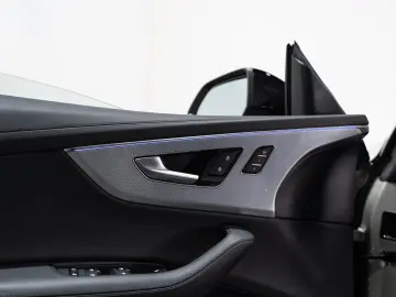 AUDI Q8 50 TDI QU S LINE BLACK MATRIX PANO