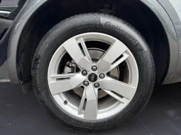 AUDI Q5 S line 40 TDI quattro