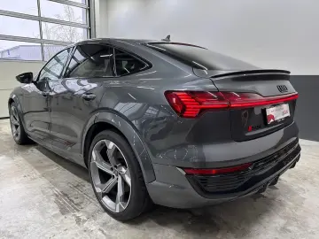 AUDI SQ8 Sportback e-tron