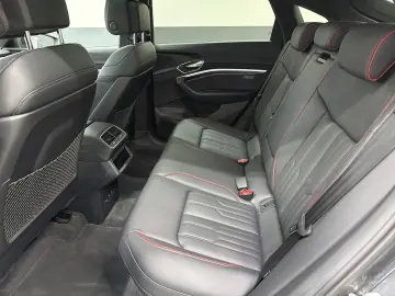 AUDI SQ8 Sportback e-tron