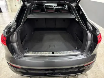 AUDI SQ8 Sportback e-tron