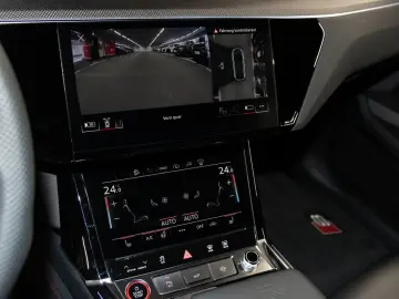 AUDI SQ8 Sportback e-tron 370 kW