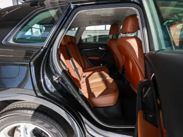 AUDI Q5 advanced 40 TDI quattro S tronic