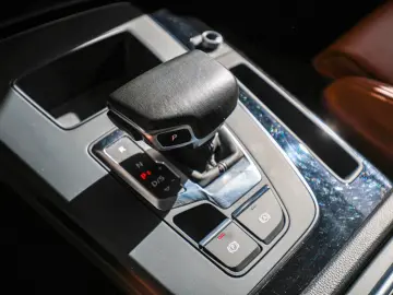 AUDI Q5 advanced 40 TDI quattro S tronic