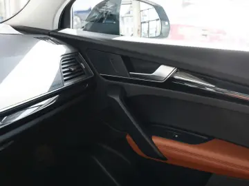 AUDI Q5 advanced 40 TDI quattro S tronic