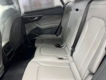 AUDI Q8 50 TDI quattro Massage Ventil B&O HuD