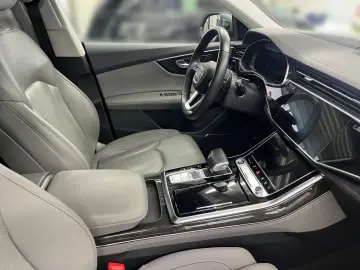 AUDI Q8 50 TDI quattro Massage Ventil B&O HuD