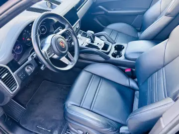 PORSCHE Cayenne Coupe