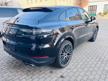 PORSCHE Cayenne Coupe