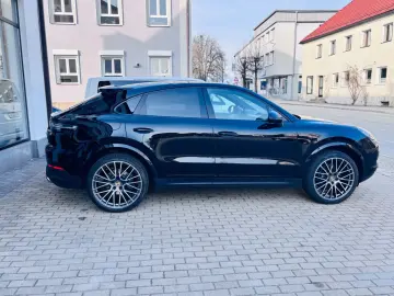 PORSCHE Cayenne Coupe
