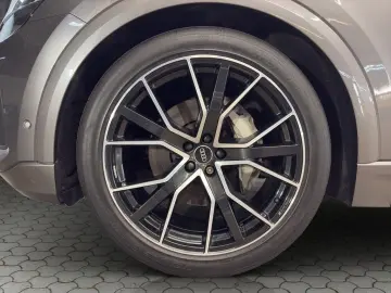 AUDI Q8 50 TDI quattro AHK Pano Nachtsicht HuD Matrix