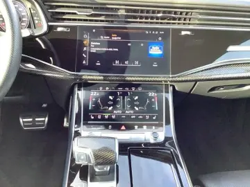 AUDI Q8 50TDI quattro Competition plus HD Matrix LED