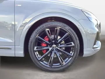 AUDI Q8 50TDI quattro Competition plus HD Matrix LED