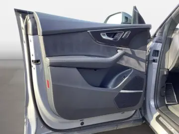 AUDI Q8 50TDI quattro Competition plus HD Matrix LED