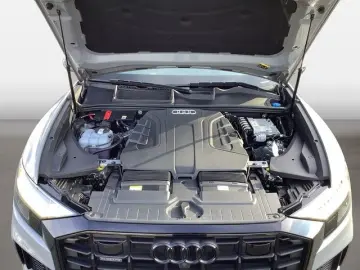 AUDI Q8 50TDI quattro Competition plus HD Matrix LED