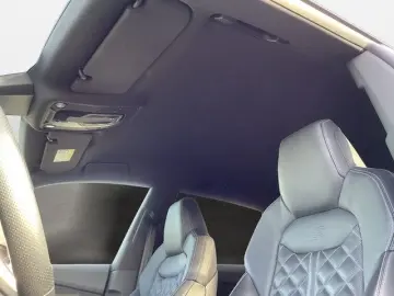 AUDI Q8 50TDI quattro Competition plus HD Matrix LED
