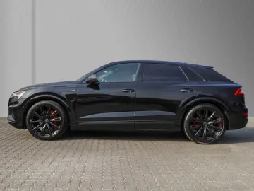 AUDI Q8 50 TDI quattro competition plus