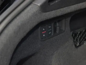 AUDI Q8 50 TDI quattro competition plus