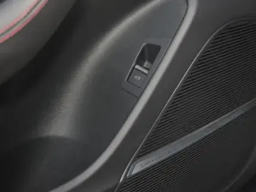 AUDI Q8 50 TDI quattro competition plus