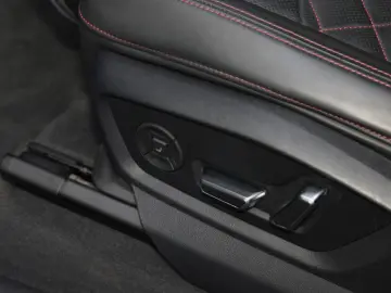 AUDI Q8 50 TDI quattro competition plus